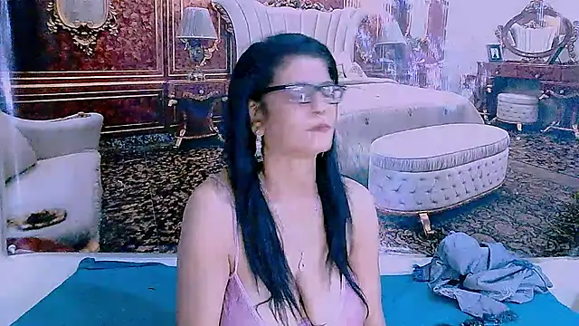 IndianAllure's Live XXX Chat