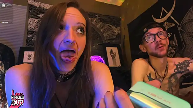 webzandkordz's Live XXX Chat