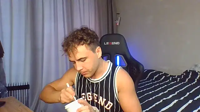 Chat +18 de Denis_sport ao vivo