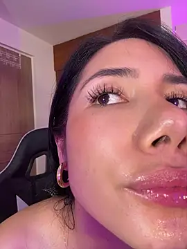 ArianaReynoldss Chat XXX in diretta