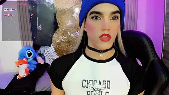 Chat +18 de Tiffany_Velanyer__ ao vivo