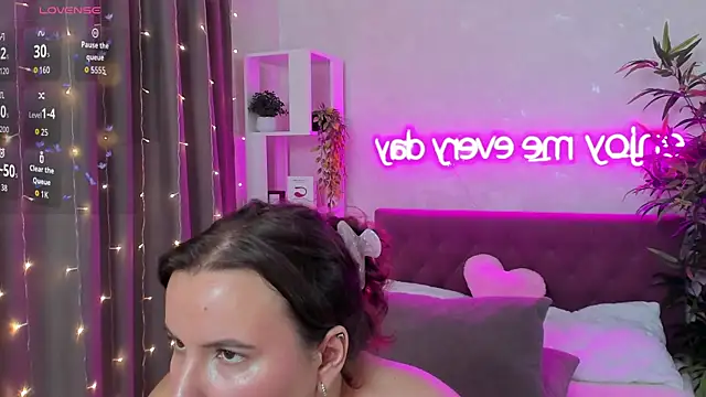FeralPeachn Live XXX chat