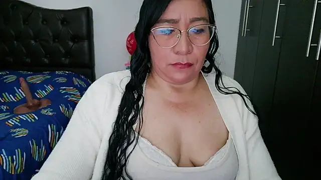 Chatroom XXX en direct de Grace_mature_milf