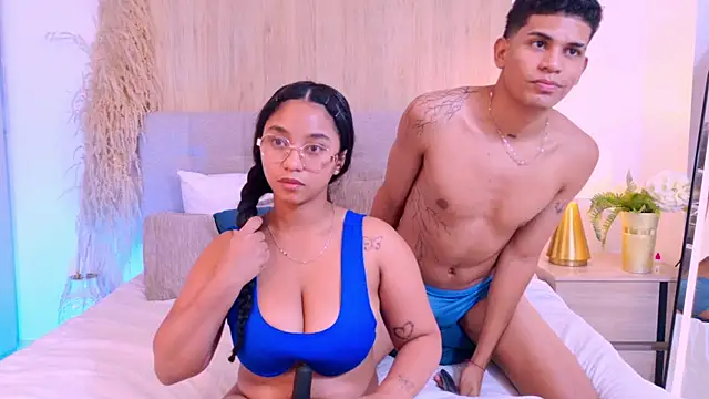 Chatroom XXX en direct de RoseAndDominic