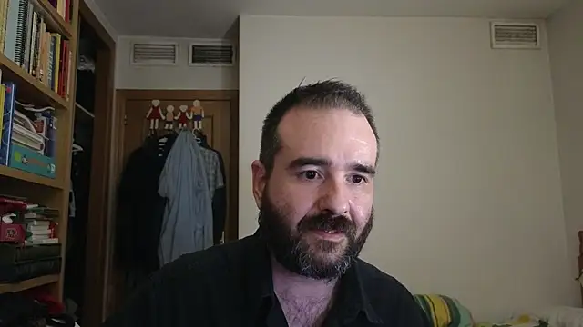 צ'אט XXX בשידור חי של curiosillo83