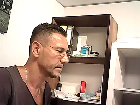 Онлайн чат XXX mastercharisma35