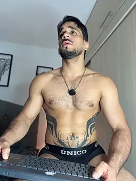 Maximiliano_ford Chat XXX in diretta