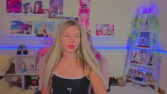 Real_Tini Live XXX Chat