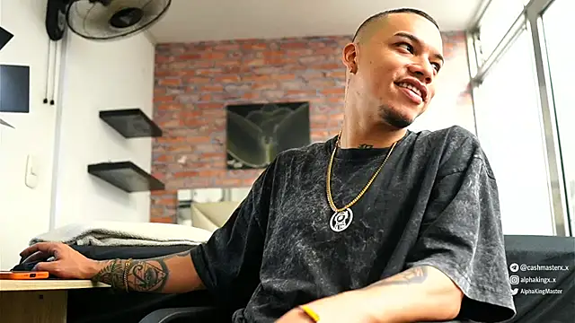 AlphaMasterXxx – Live XXX-chat