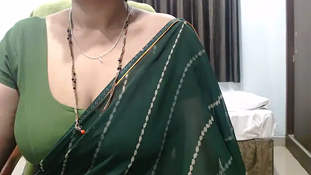 sunitha-3 লাইভ XXX চ্যাট