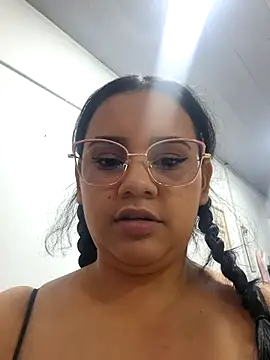 NahomyEvans' Live XXX Chat