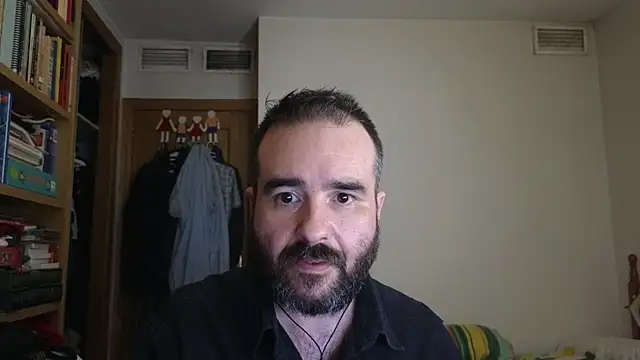 curiosillo83's Live XXX Chat