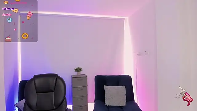 emilly_smith_1 XXX чат на живо