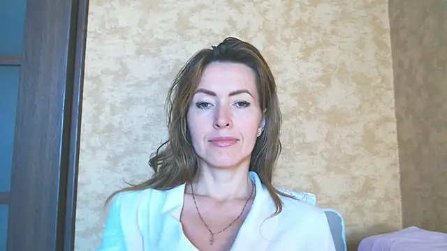 NicoleEunice87 Adlı Modelin Canlı XXX Sohbeti
