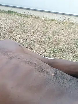 XXX chat uživo modela Ndolet78