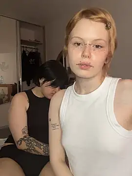 MiaAndAlice Webcam show