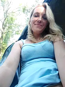 Yourblonde_69 Adlı Modelin Canlı XXX Sohbeti