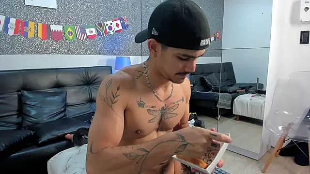 Jared_Cole Adlı Modelin Canlı XXX Sohbeti
