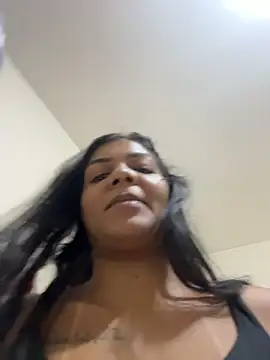 Indiazinhax Adlı Modelin Canlı XXX Sohbeti