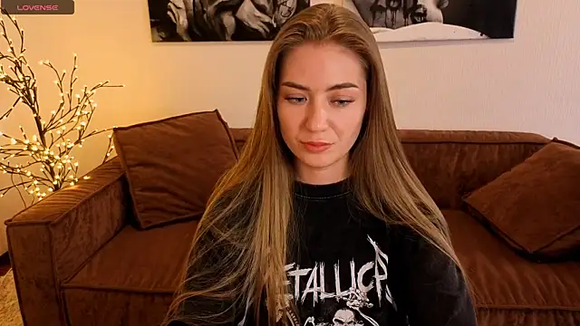 Chain_Alice's Live XXX Chat