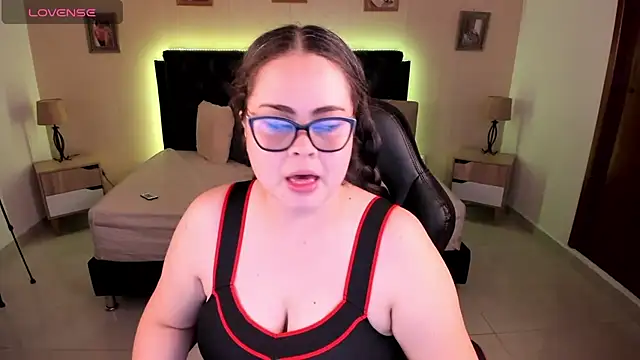 LolaVillalobos' Live XXX Chat