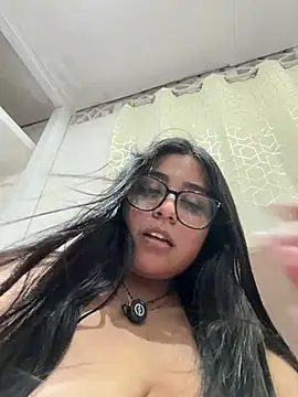 Chat +18 de virginbrunette99 ao vivo