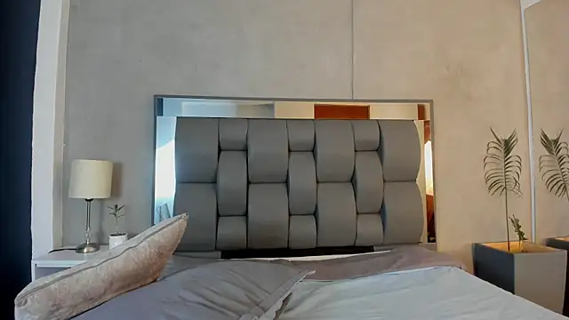 XXX chat uživo modela Charlie___Musk