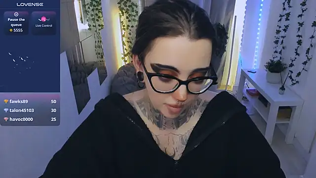 XXX chat uživo modela Dixi_Pixi_