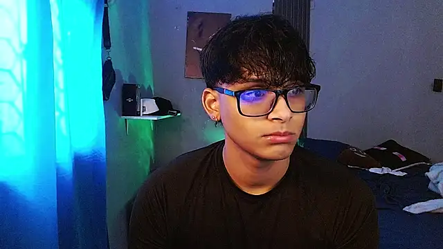 Mr_yisuzz Live XXX Chat