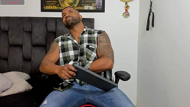 MattRodriguez9 라이브 XXX 채팅