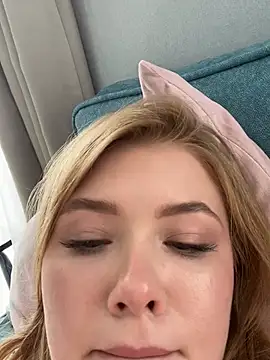 _Leya_ Adlı Modelin Canlı XXX Sohbeti