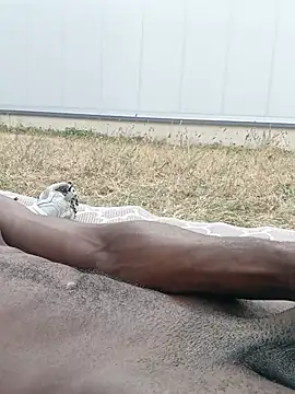 XXX chat uživo modela Ndolet78