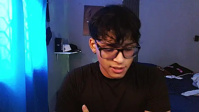 Mr_yisuzz 网络视讯表演