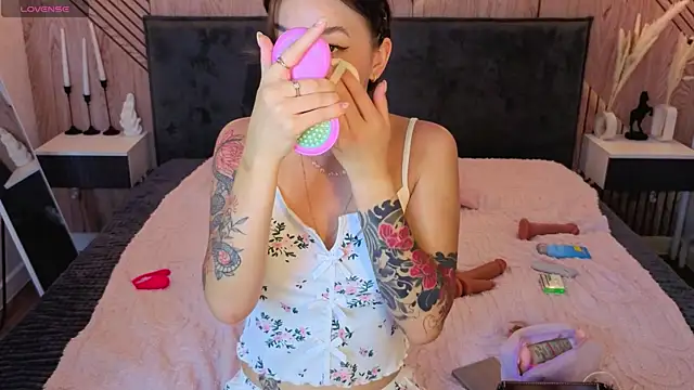 Debra_Wade 现场XXX聊天