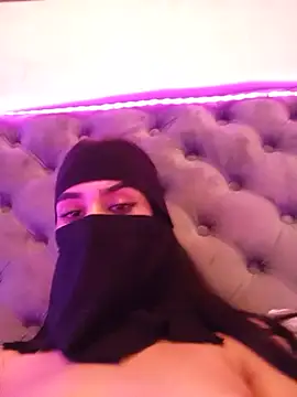 rremase_monroee76's Webcam Show