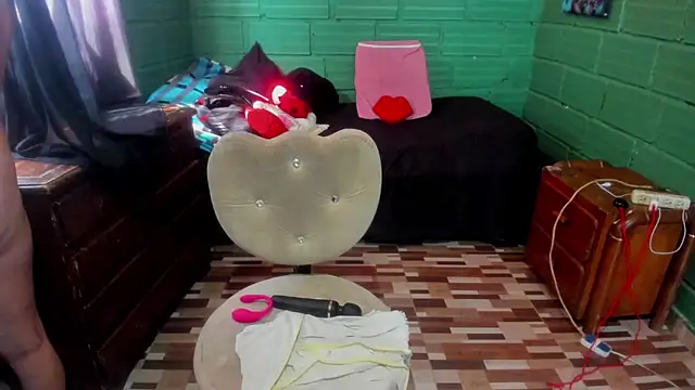 Chat +18 de DanaaRey ao vivo