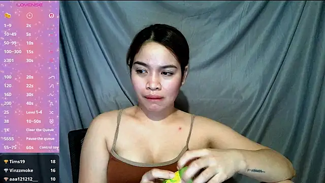 Živý XXX chat _preciousmoira_
