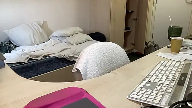 coach-karl's Live XXX Chat
