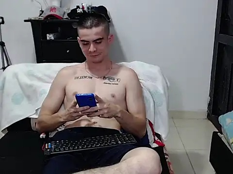 Živý XXX chat Zac_Efront