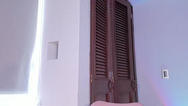 Londonttiptonn Live XXX chat