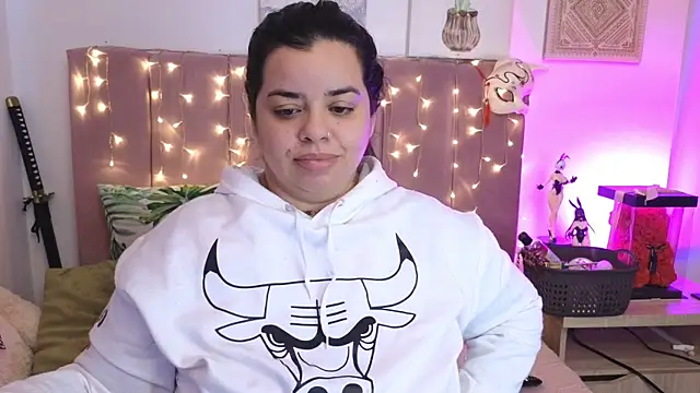 Živá chatovací místnost MiahJoness