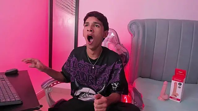 Joseph18_ live XXX chat