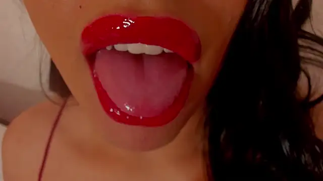 sweet_Elizabeth élő XXX-chatje