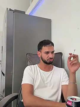 Gipsyboysteve Adlı Modelin Canlı XXX Sohbeti