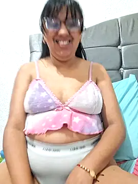Chat +18 de ZaidaWet ao vivo