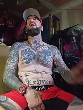 دردشة Beardedtattood الجنسية المباشرة