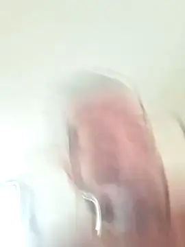 הופעת וובקאם של mayg