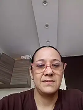 دردشة nicolle_milf1978 الجنسية المباشرة