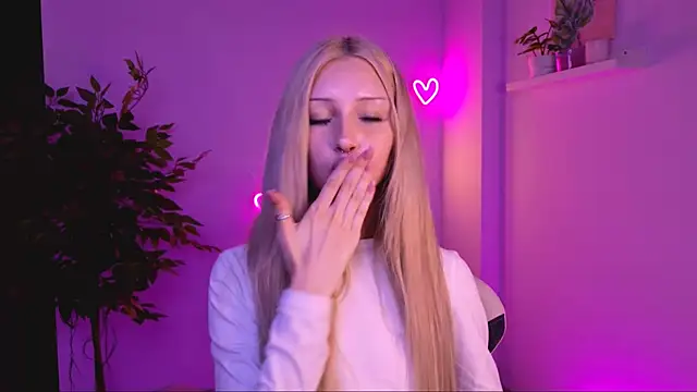 SashaQuin's Live XXX Chat