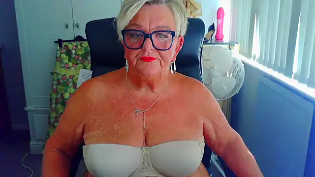 BridgetBlueEyes Live XXX-Chat